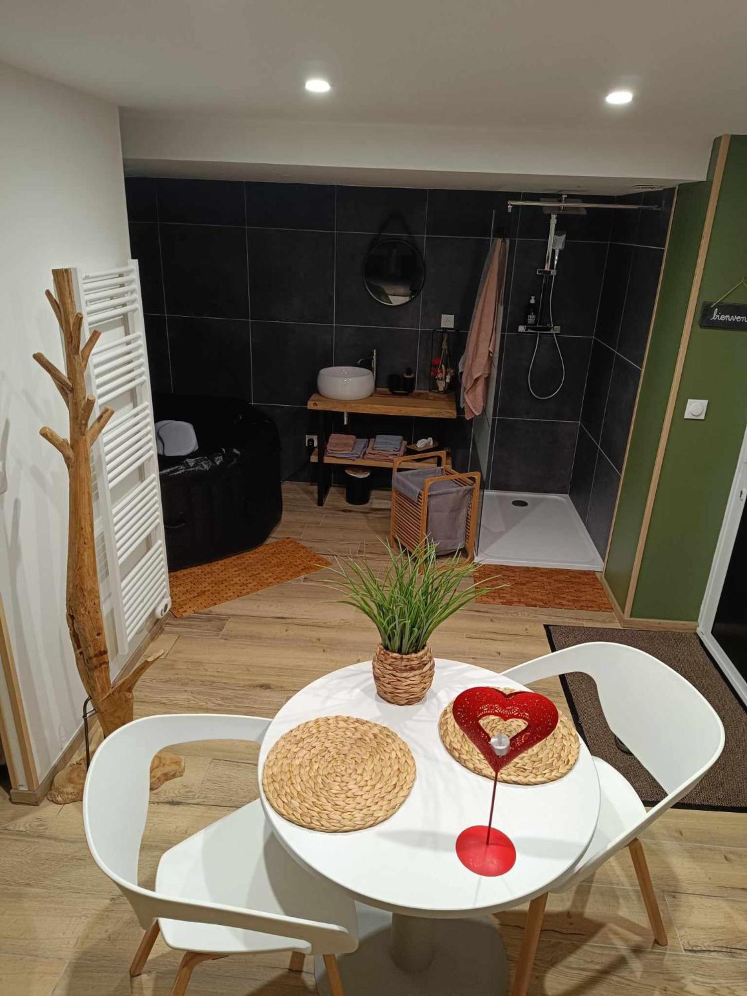 O Plaisir O Desir Bed & Breakfast เอตาปล์ ภายนอก รูปภาพ
